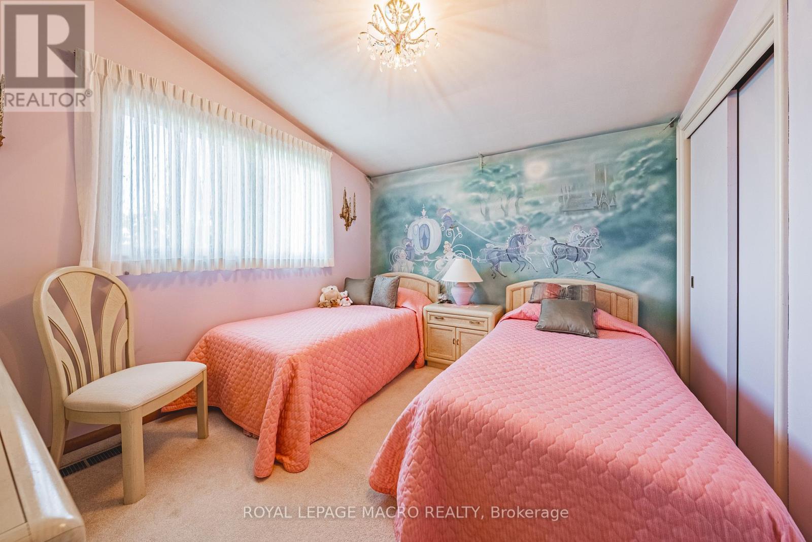 36 Maple Drive, Hamilton, Ontario  L8G 3C2 - Photo 17 - X12546930