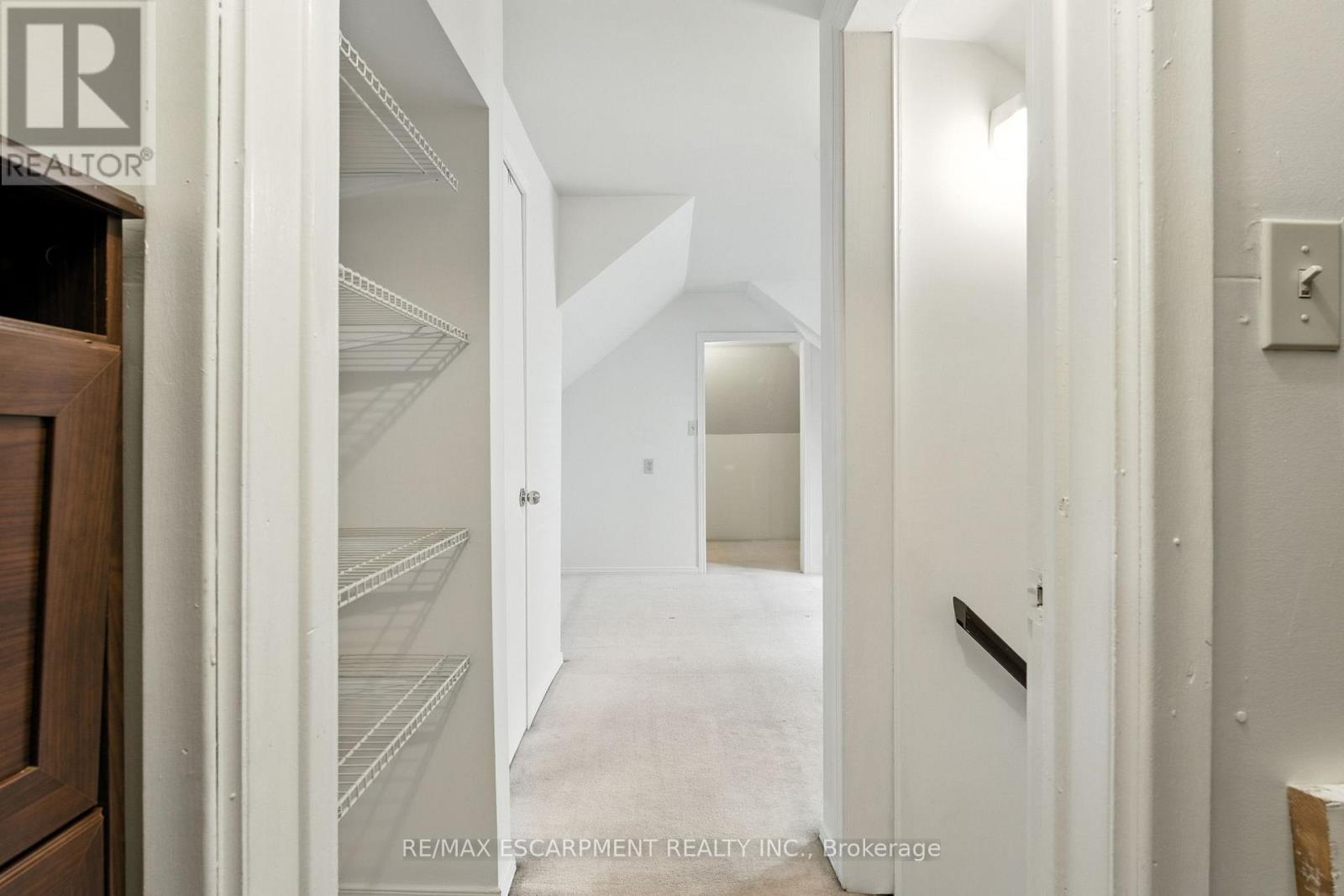 57 Highcliffe Avenue, Hamilton, Ontario  L9A 3L3 - Photo 32 - X12546986