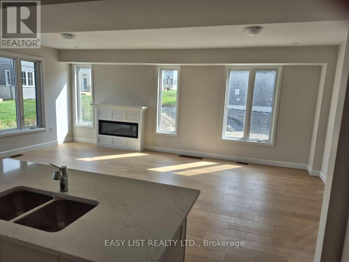 244 O'neil Street, Peterborough, Ontario  K9K 0H1 - Photo 4 - X12547030