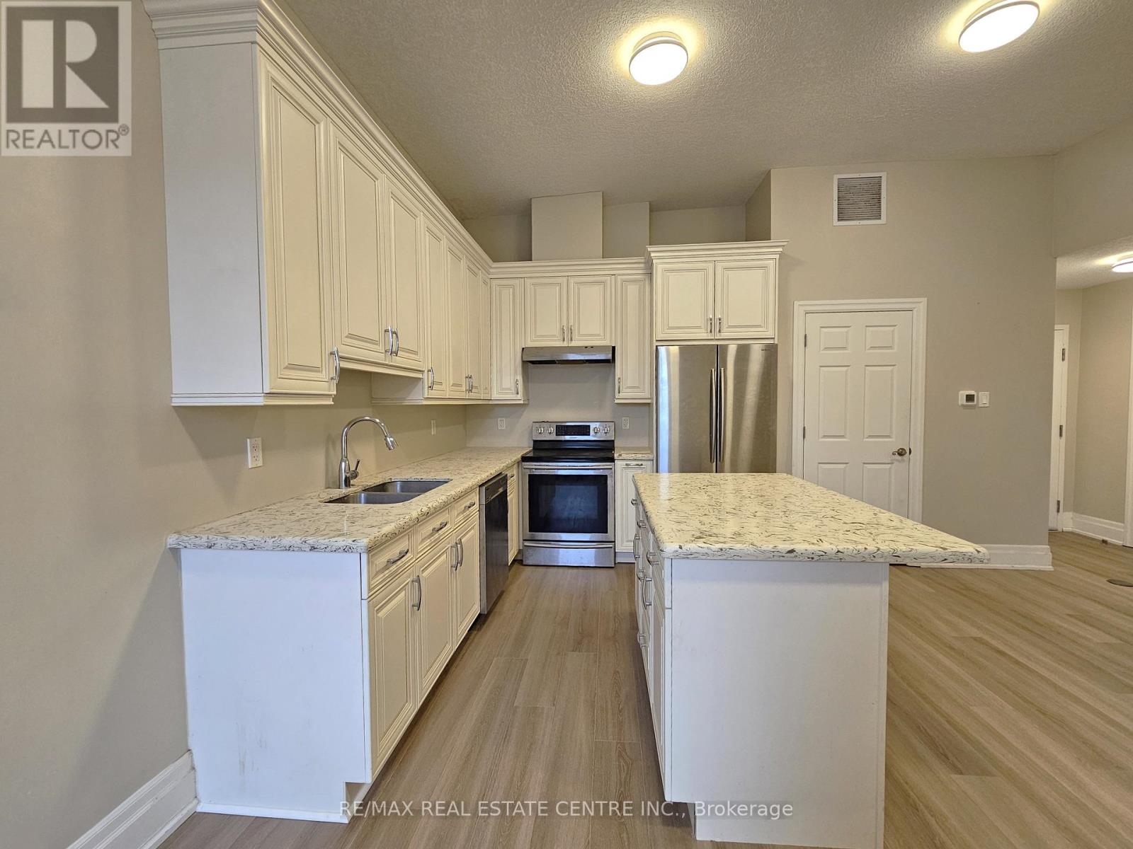 205 - 757 King Street E, Cambridge, Ontario  N3H 3N8 - Photo 4 - X12547054