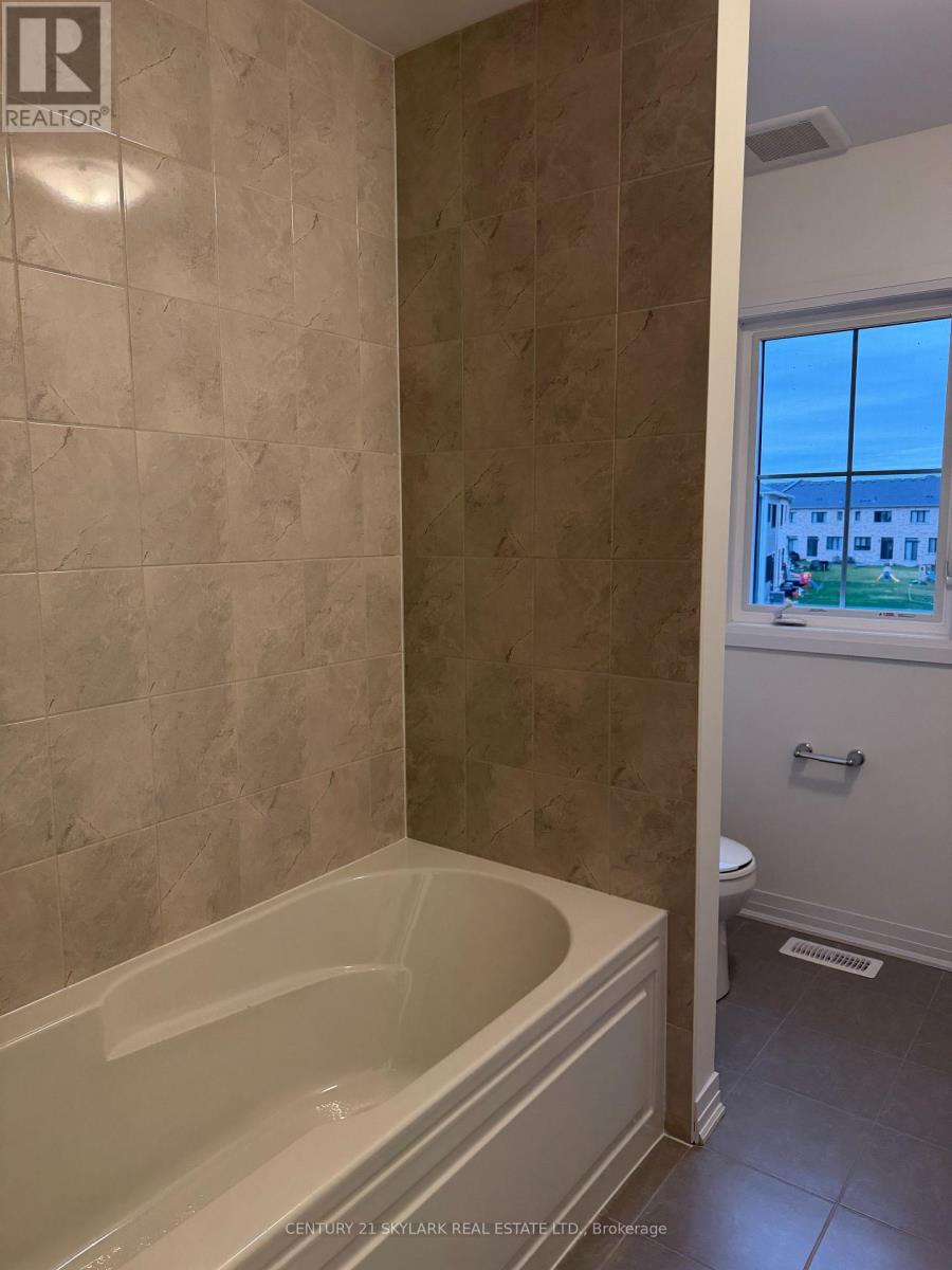 174 Aviron Crescent, Welland, Ontario  L3B 0M5 - Photo 19 - X12547098