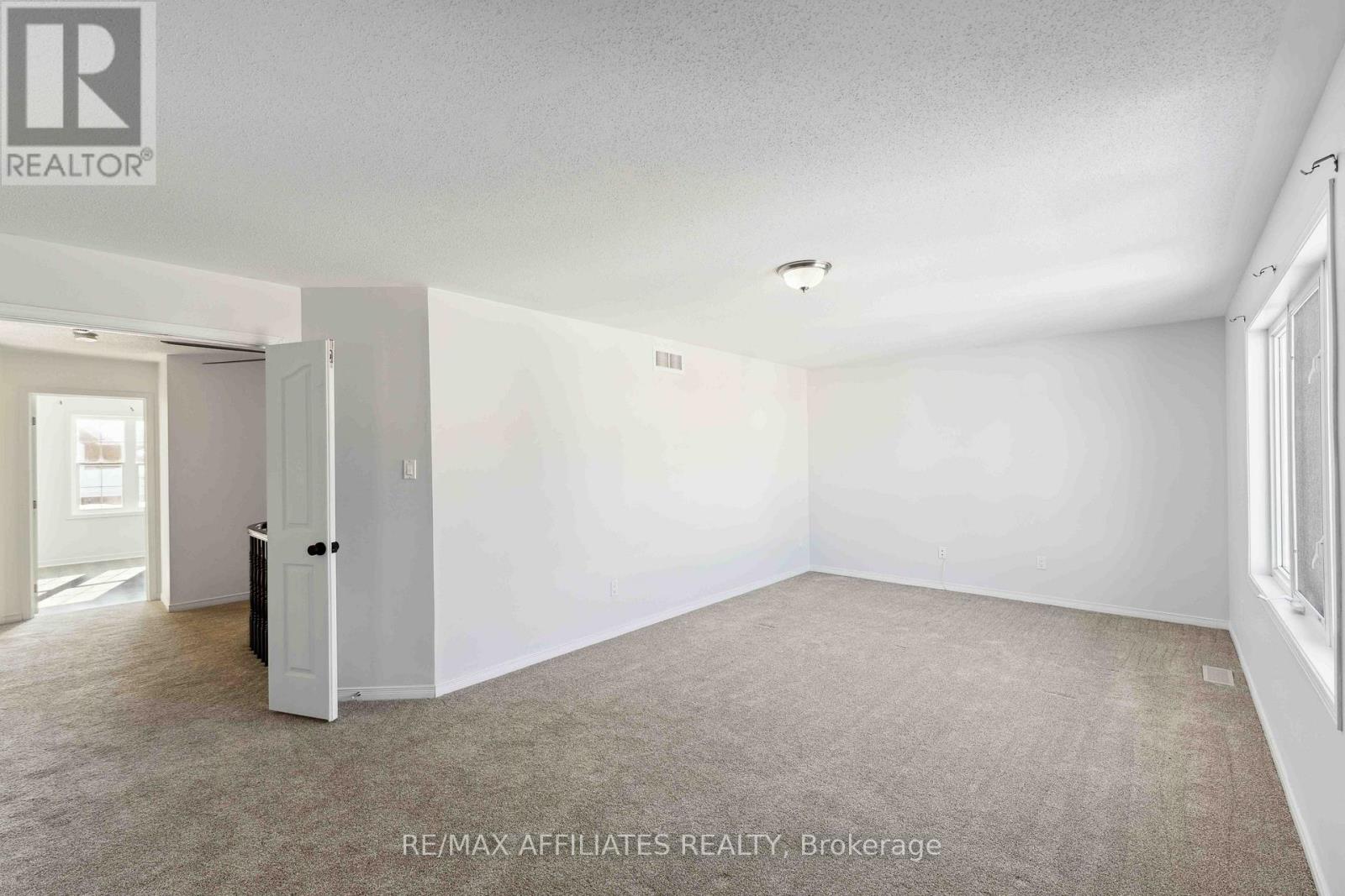 59 Baywood Drive, Ottawa, Ontario K2S 2H5 - Photo 22 - X12453075