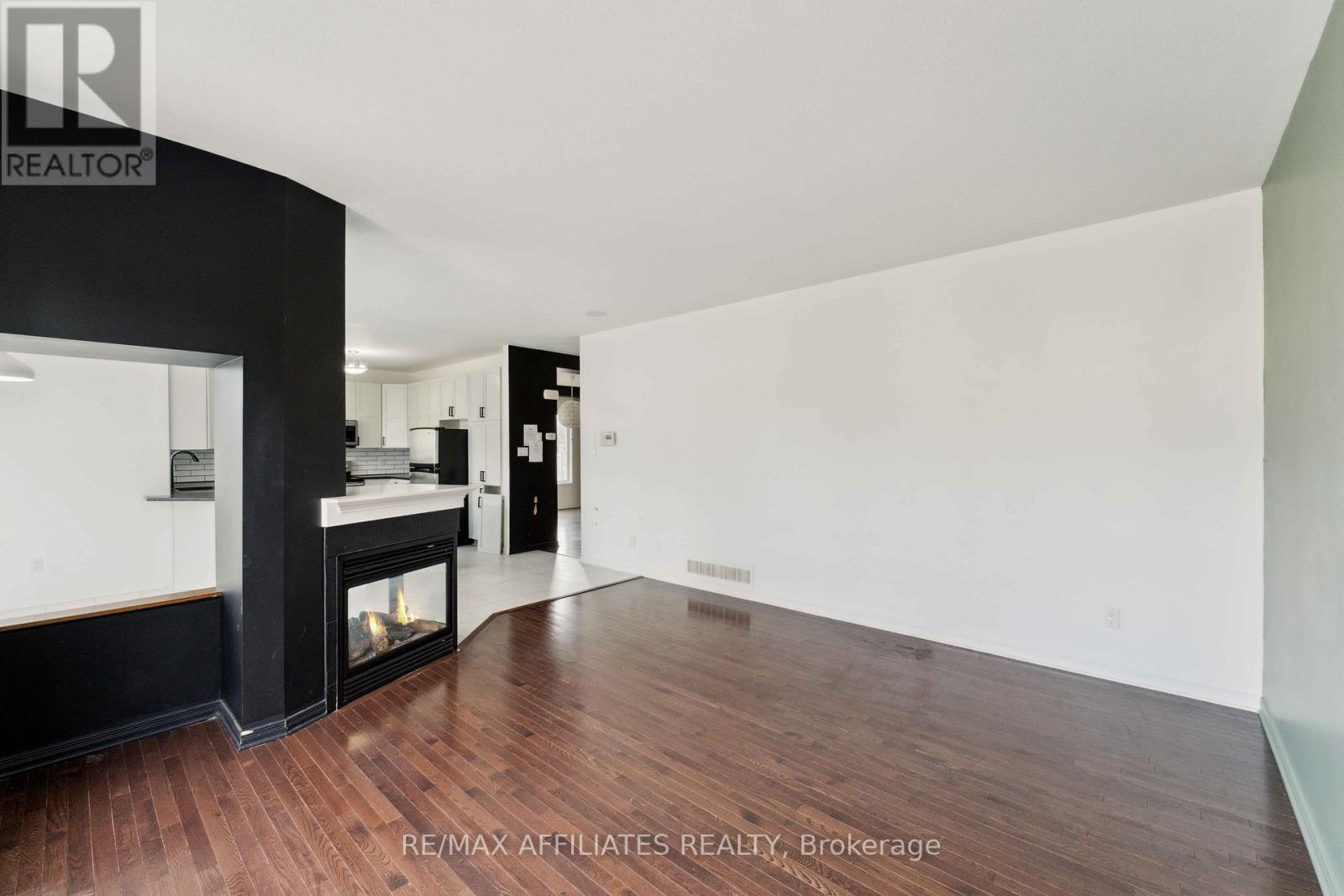 59 Baywood Drive, Ottawa, Ontario K2S 2H5 - Photo 12 - X12453075