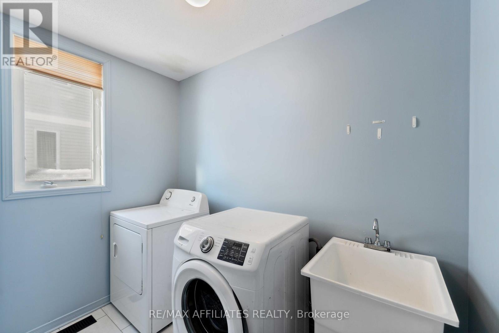 59 Baywood Drive, Ottawa, Ontario K2S 2H5 - Photo 18 - X12453075