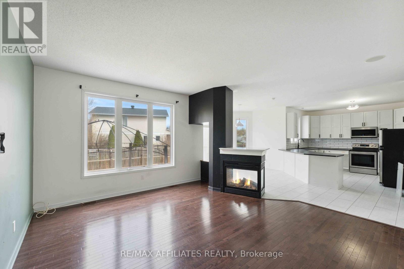 59 Baywood Drive, Ottawa, Ontario K2S 2H5 - Photo 13 - X12453075