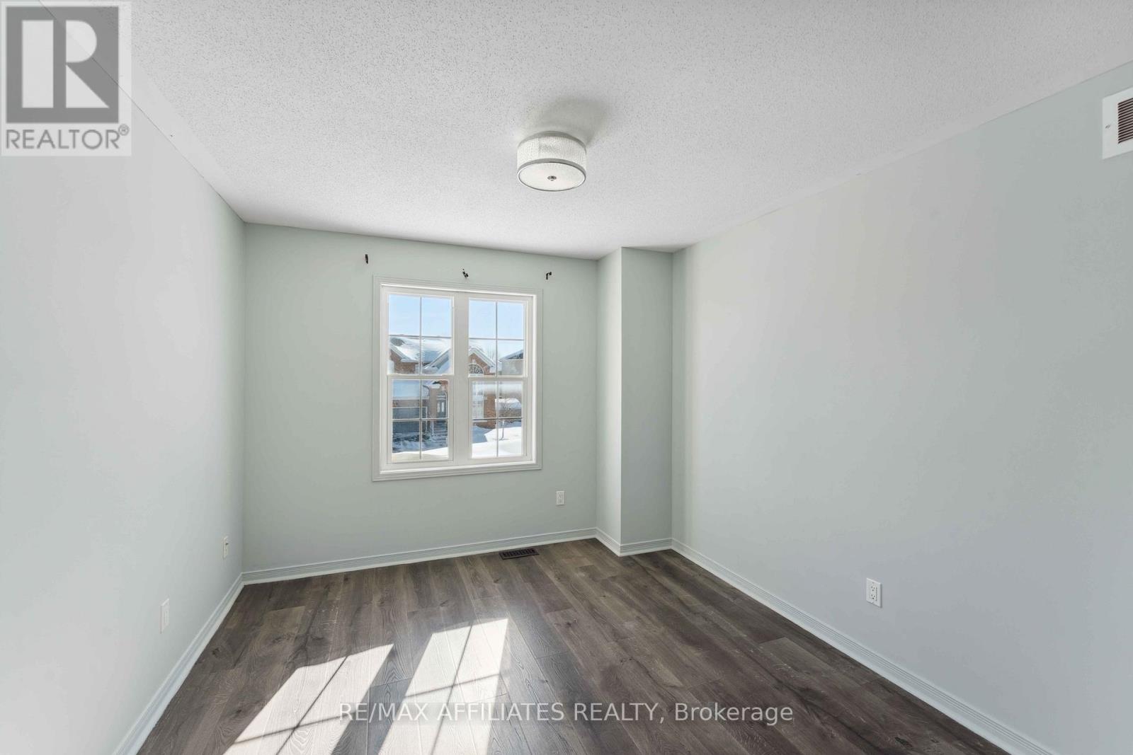 59 Baywood Drive, Ottawa, Ontario K2S 2H5 - Photo 33 - X12453075