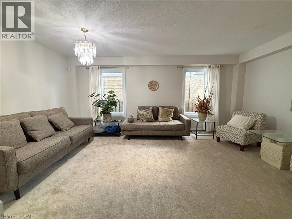 41 Pineridge Drive, Hamilton, Ontario  L9A 5K2 - Photo 6 - 40787013