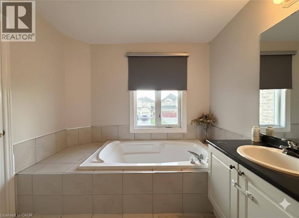 41 Pineridge Drive, Hamilton, Ontario  L9A 5K2 - Photo 32 - 40787013