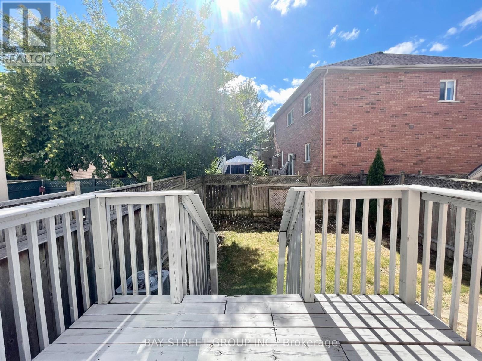 196 Kirkvalley Crescent, Aurora, Ontario L4G 7R2 - Photo 12 - N12542302