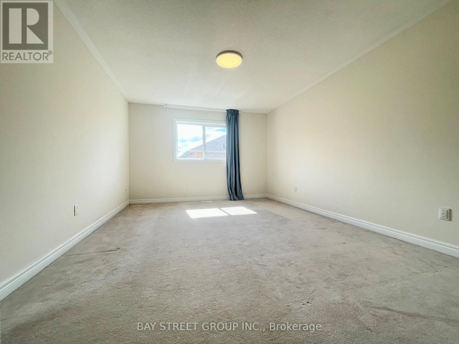 196 Kirkvalley Crescent, Aurora, Ontario L4G 7R2 - Photo 7 - N12542302