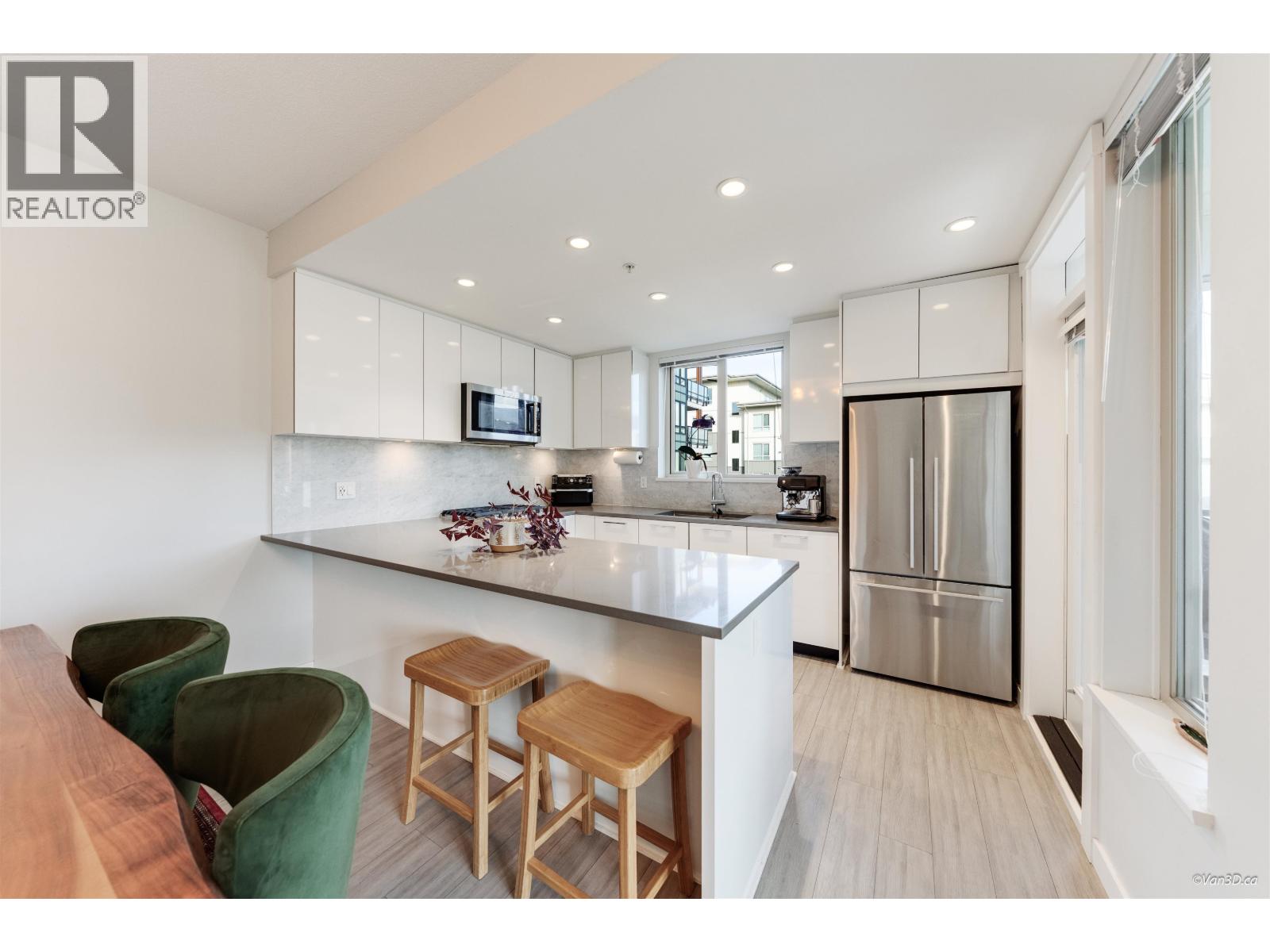 312 2632 Library Lane, North Vancouver, British Columbia  V7J 0B8 - Photo 10 - R3067477