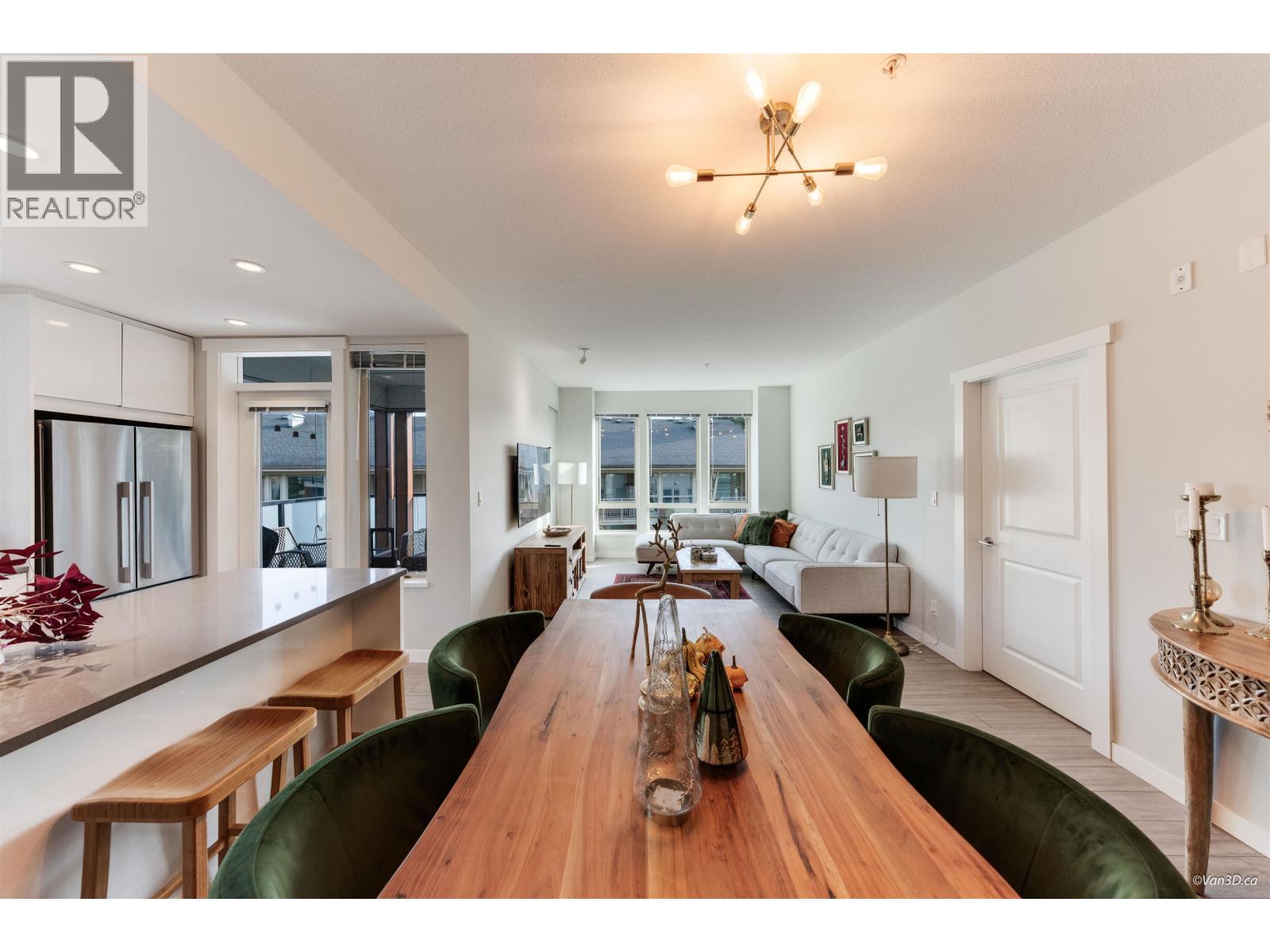 312 2632 Library Lane, North Vancouver, British Columbia  V7J 0B8 - Photo 3 - R3067477