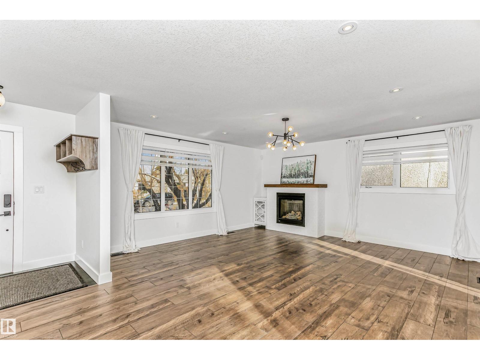 5403 102 Av Nw, Edmonton, Alberta  T6A 0N1 - Photo 3 - E4465804