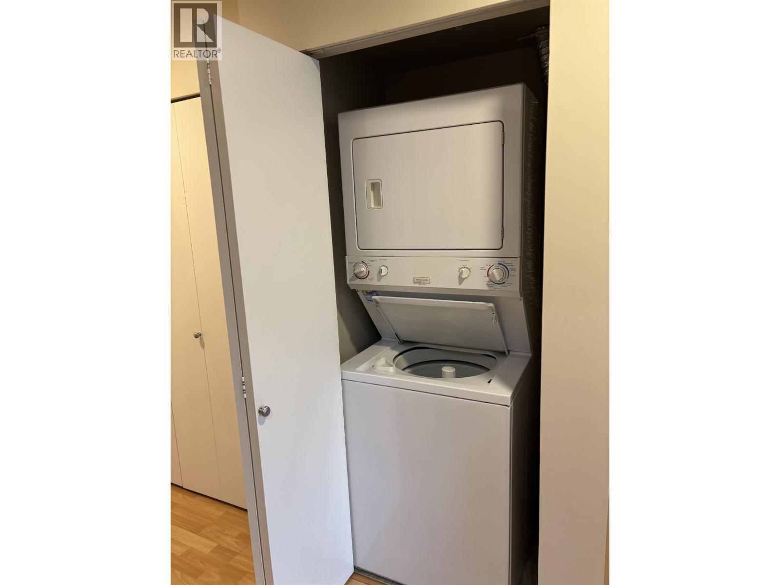 215 1503 W 65th Avenue, Vancouver, British Columbia  V6P 6Y8 - Photo 12 - R3067504