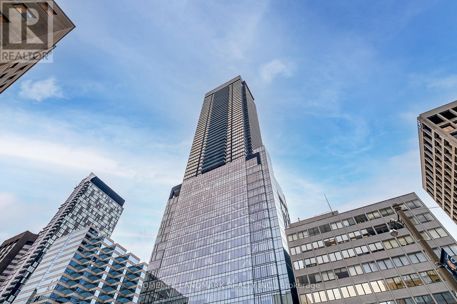 3302 - 488 University Avenue, Toronto, Ontario M5G 1V1 - Photo 2 - C12547146