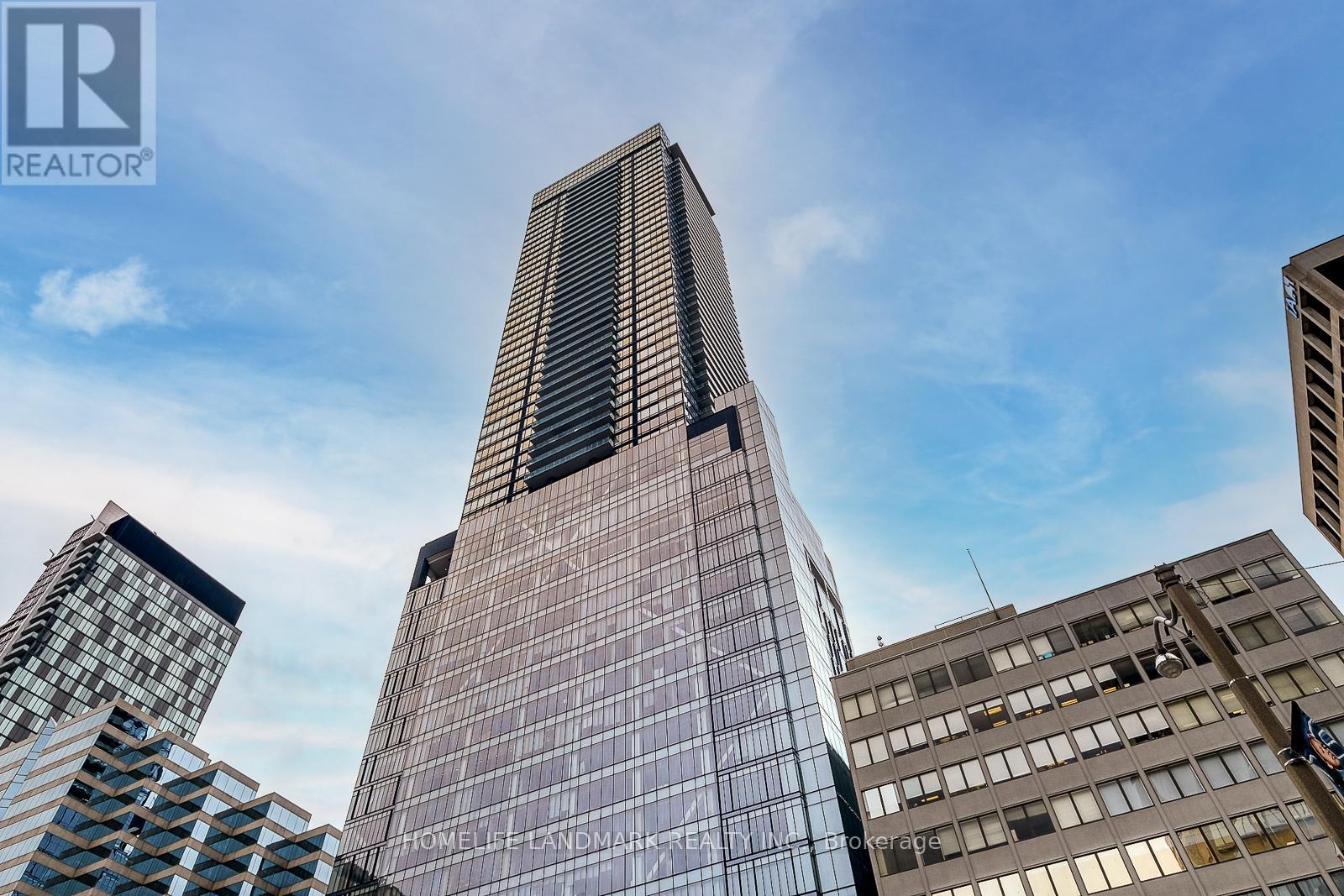 3302 - 488 University Avenue, Toronto, Ontario M5G 1V1 - Photo 3 - C12547146