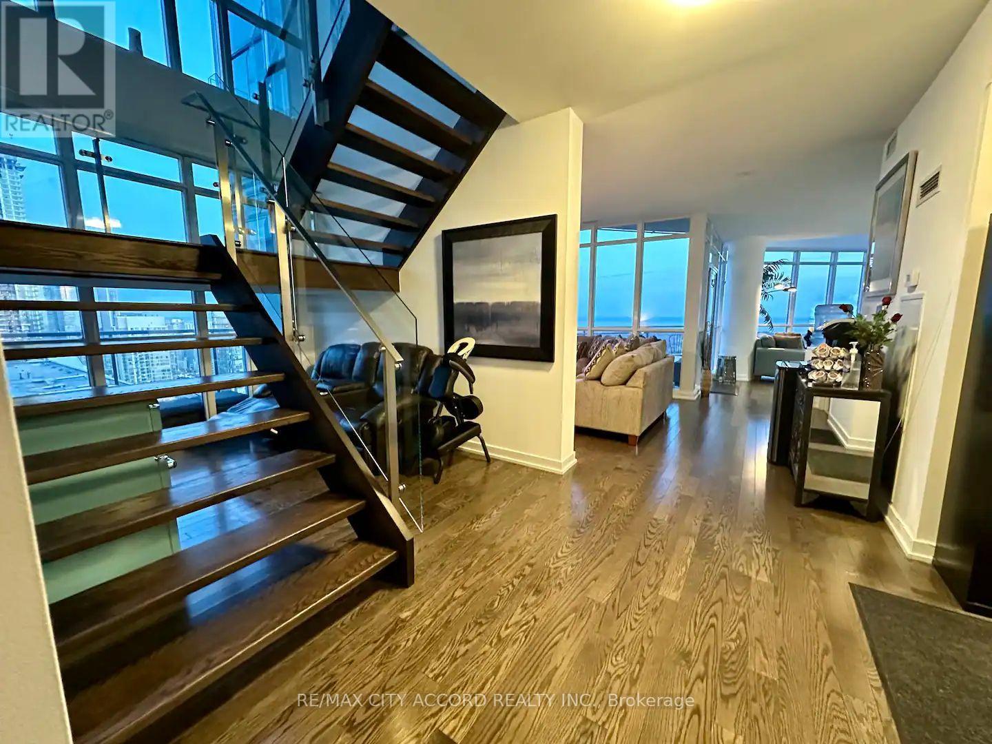 PH06 - 21 ICEBOAT TERRACE, Toronto, Ontario