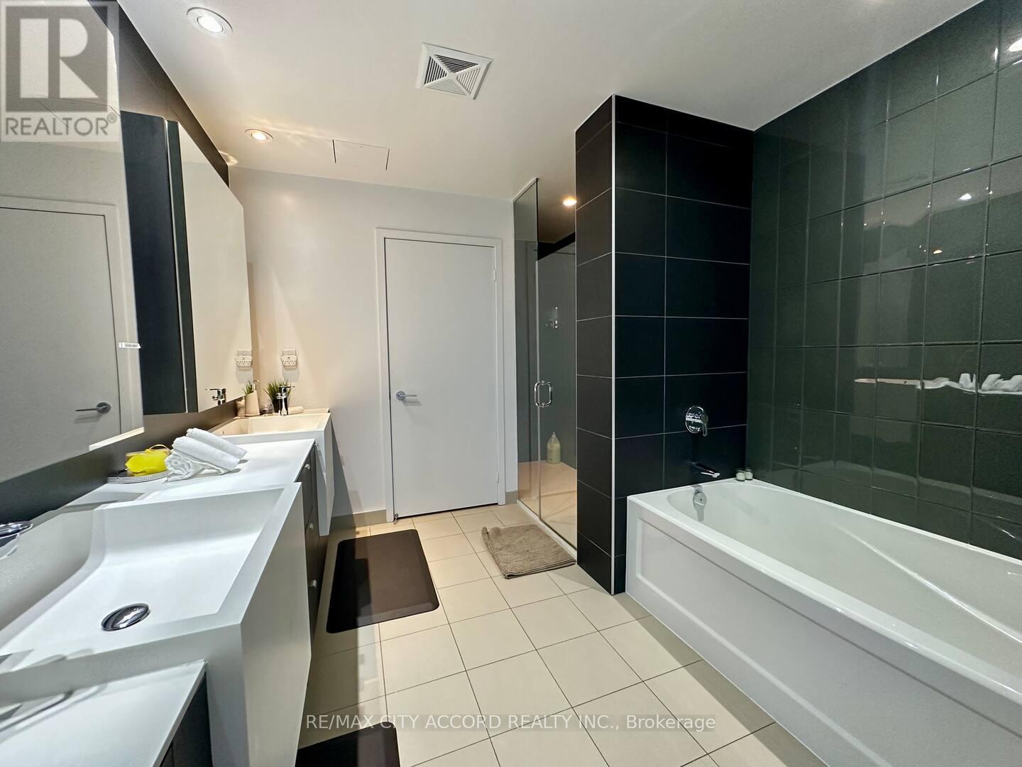 Ph06 - 21 Iceboat Terrace, Toronto, Ontario  M5V 4A9 - Photo 2 - C12547148