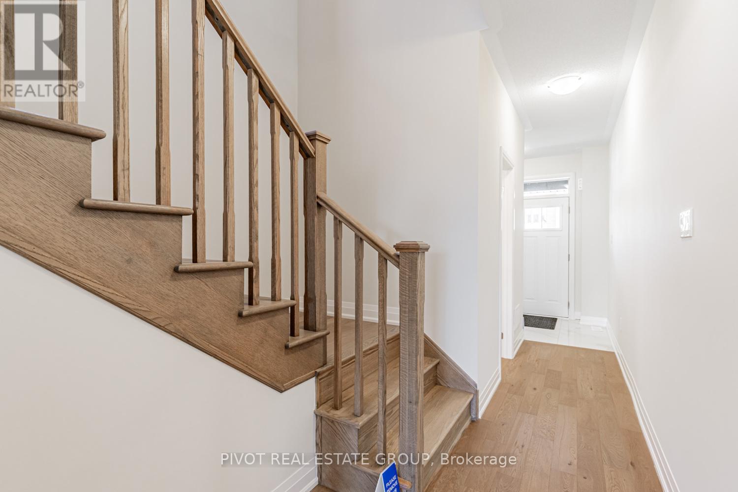 26 Lipscott Drive, Caledon, Ontario  L7C 4L2 - Photo 7 - W12500972