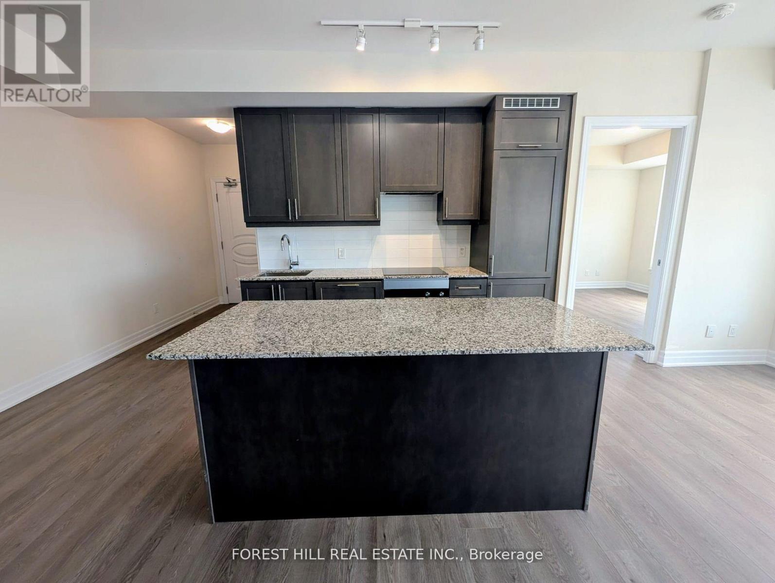 1909 - 9075 Jane Street, Vaughan, Ontario L5K 0L7 - Photo 10 - N12547168