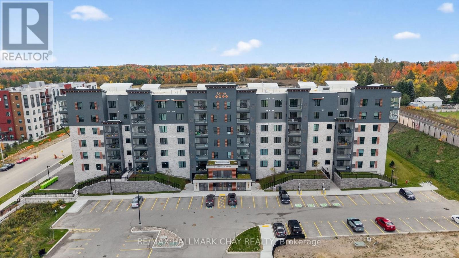 203 - 15 KNEESHAW DRIVE, Barrie, Ontario