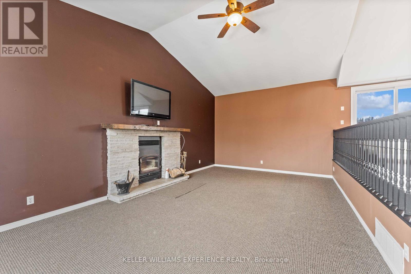 2717 3/4 Sunnidale Side Road, Clearview, Ontario  L0M 1N0 - Photo 5 - S12547190