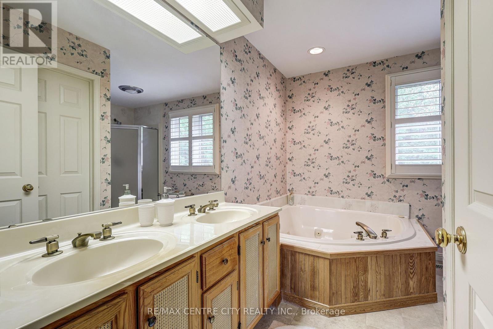 39830 Shady Lane Crescent, Southwold, Ontario  N5P 3T2 - Photo 34 - X12547230