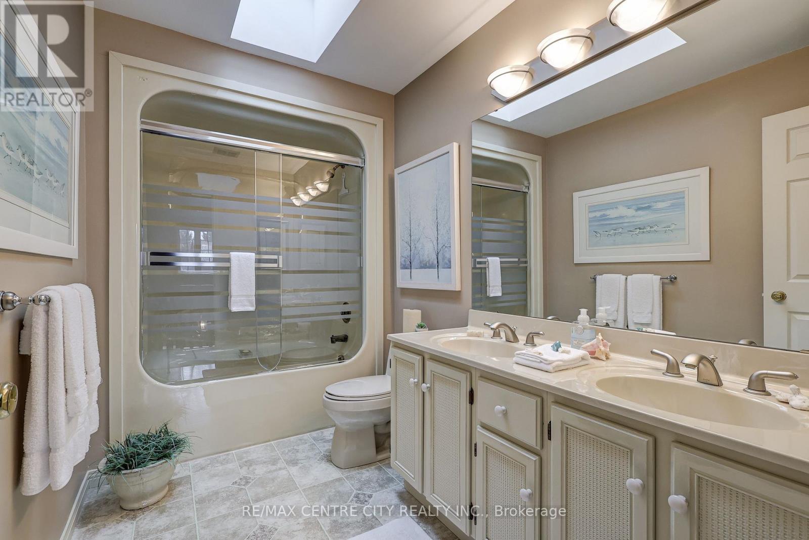 39830 Shady Lane Crescent, Southwold, Ontario  N5P 3T2 - Photo 38 - X12547230