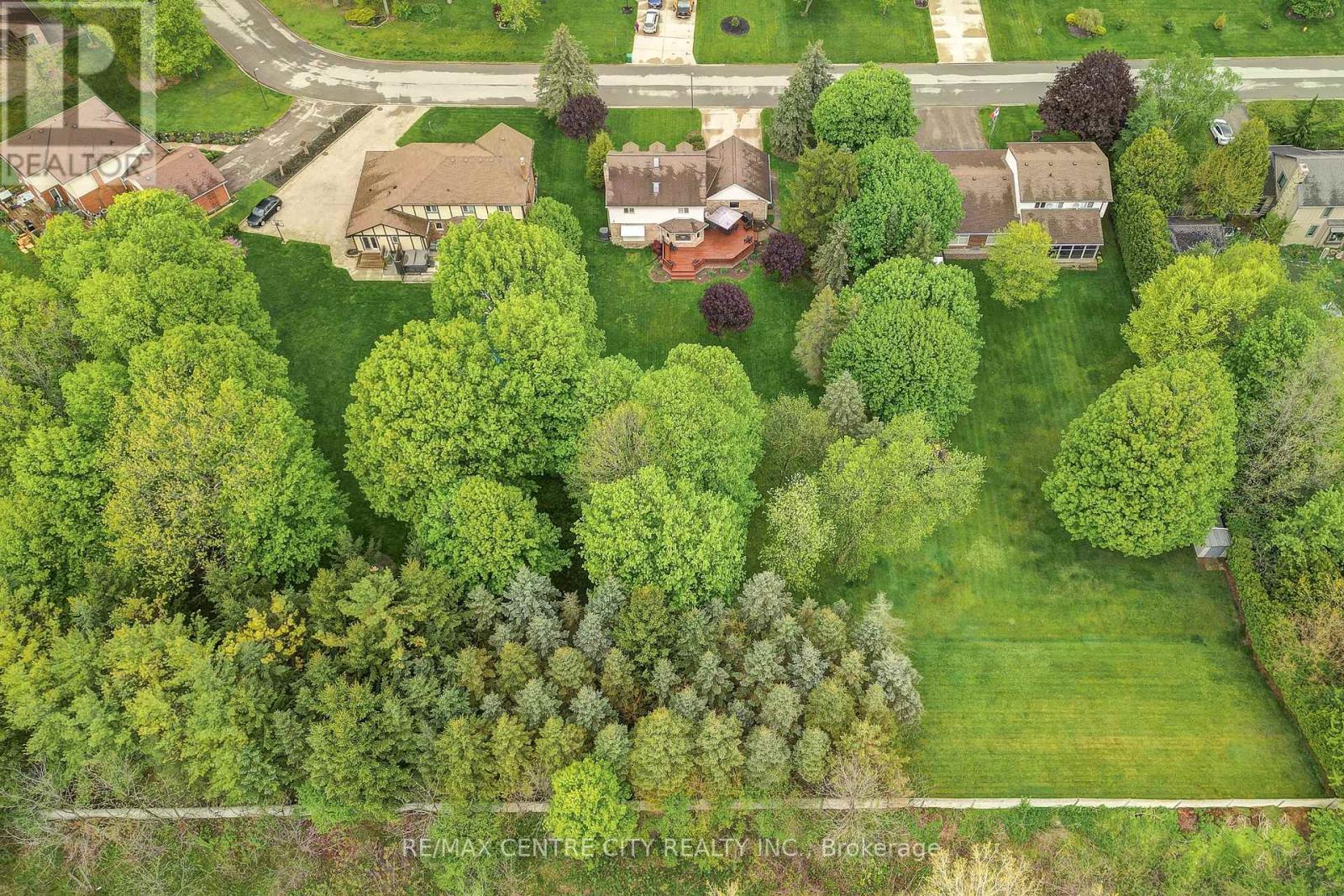 39830 Shady Lane Crescent, Southwold, Ontario  N5P 3T2 - Photo 44 - X12547230