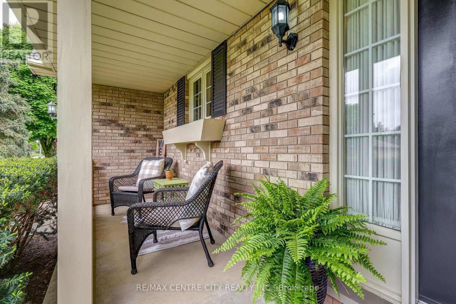 39830 Shady Lane Crescent, Southwold, Ontario  N5P 3T2 - Photo 6 - X12547230