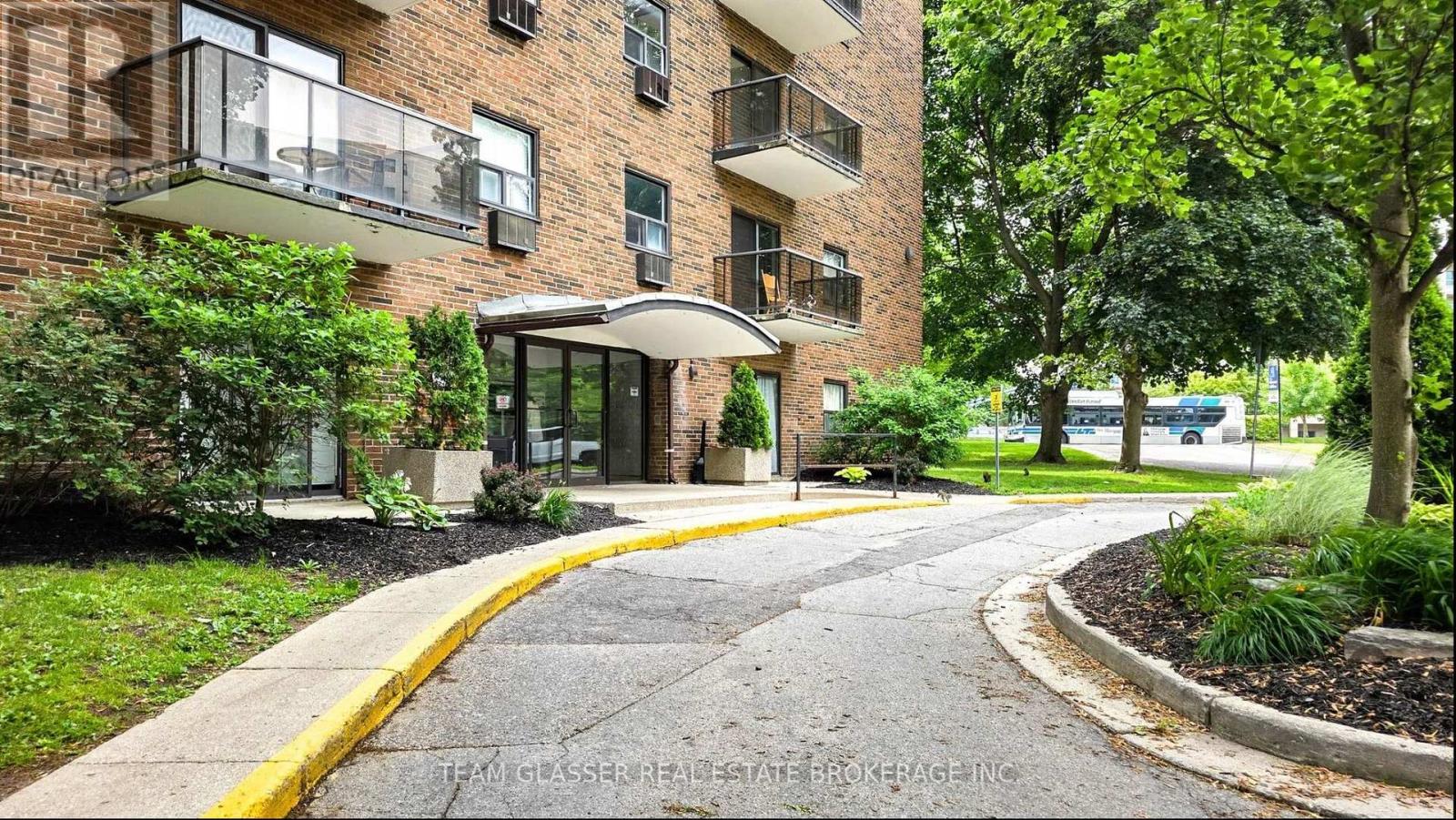 402 - 530 PROUDFOOT LANE, London North, Ontario