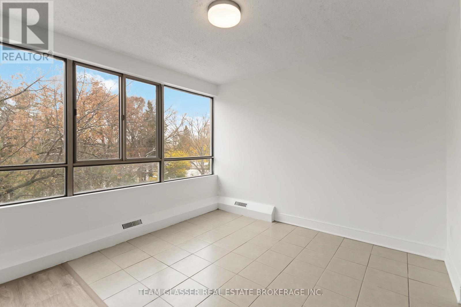 404 - 500 Proudfoot Lane, London North, Ontario  N6H 5G7 - Photo 16 - X12547306