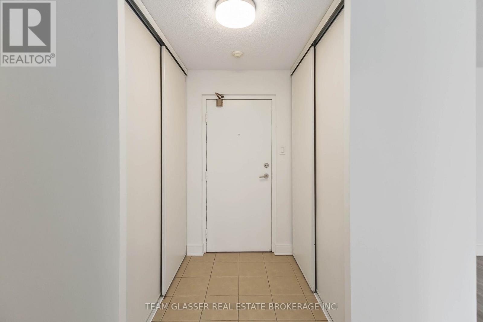 404 - 500 Proudfoot Lane, London North, Ontario  N6H 5G7 - Photo 6 - X12547306