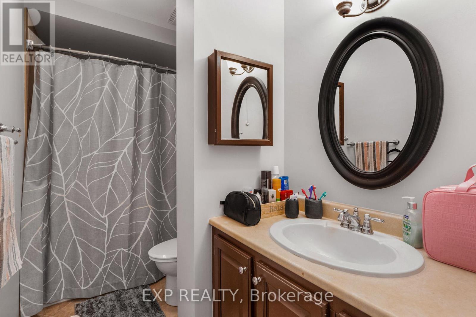 70 - 7824 Jeanne D'arc Boulevard N, Ottawa, Ontario K1C 2E9 - Photo 12 - X12547252