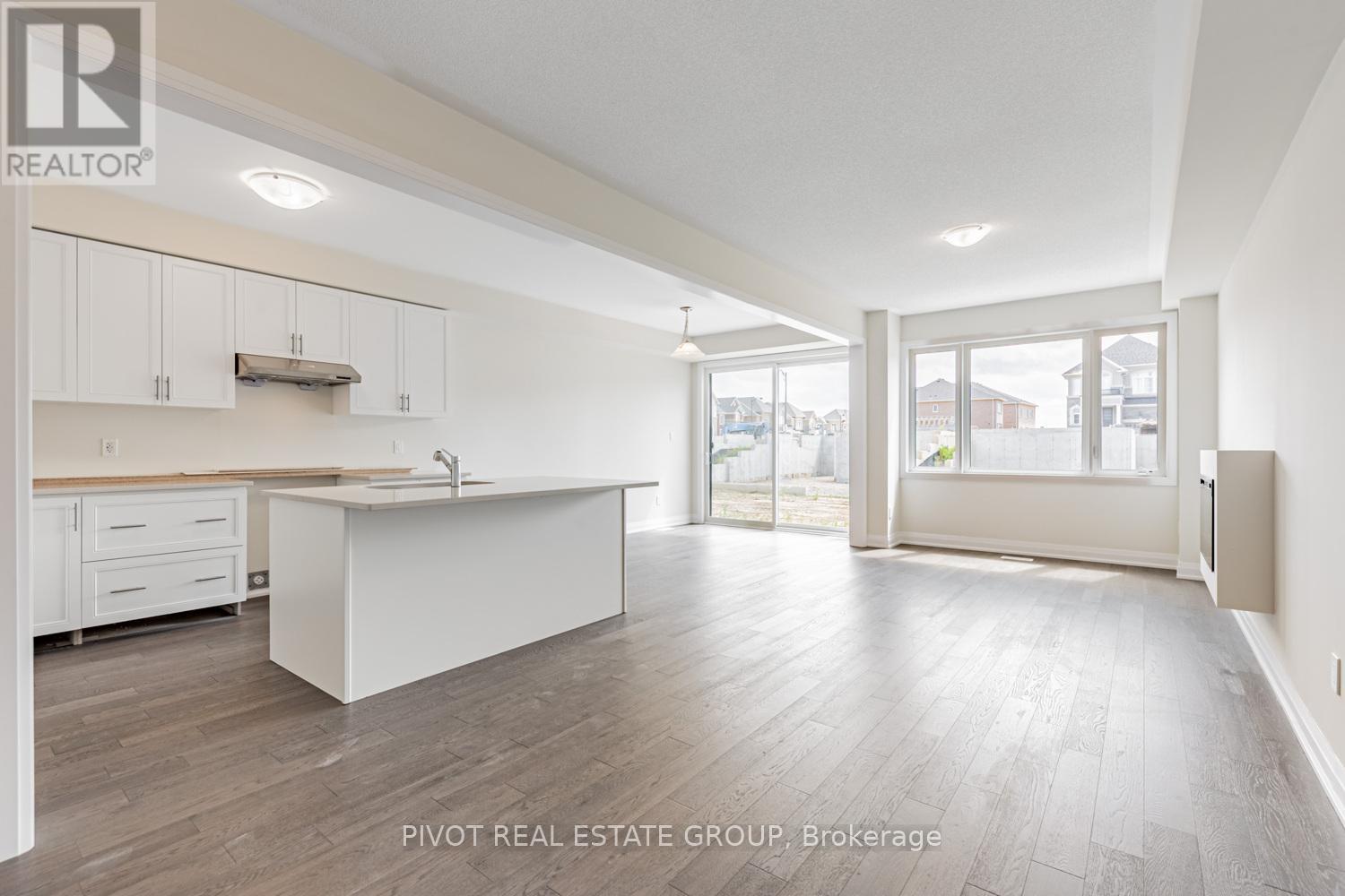 30 Lipscott Drive, Caledon, Ontario  L7C 4L2 - Photo 7 - W12500906