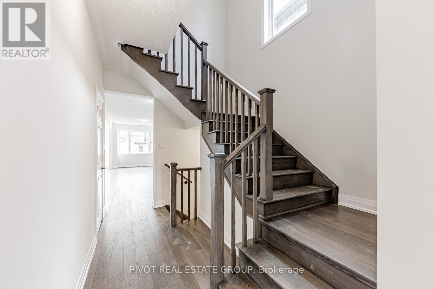 30 Lipscott Drive, Caledon, Ontario  L7C 4L2 - Photo 5 - W12500906