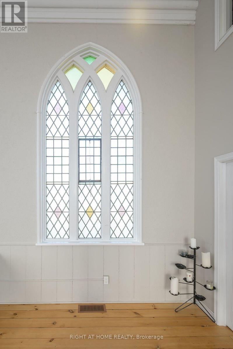 3318 Dundas Street, Burlington, Ontario  L7P 0S8 - Photo 16 - W12547154