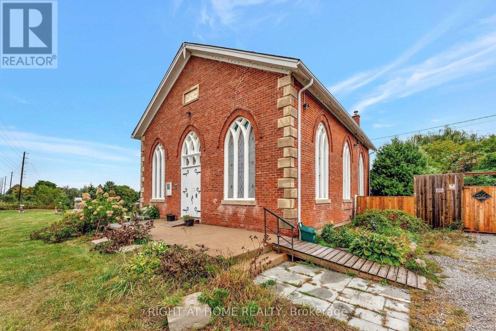 3318 Dundas Street, Burlington, Ontario  L7P 0S8 - Photo 19 - W12547154