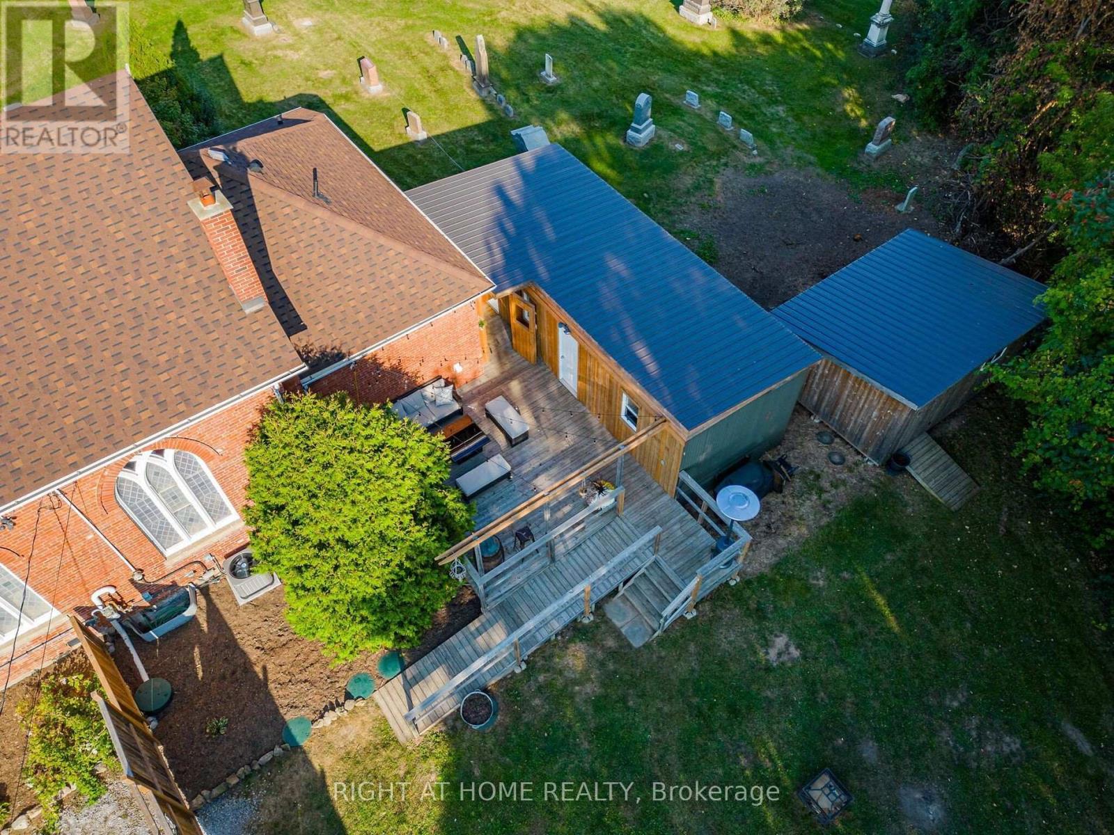 3318 Dundas Street, Burlington, Ontario  L7P 0S8 - Photo 33 - W12547154