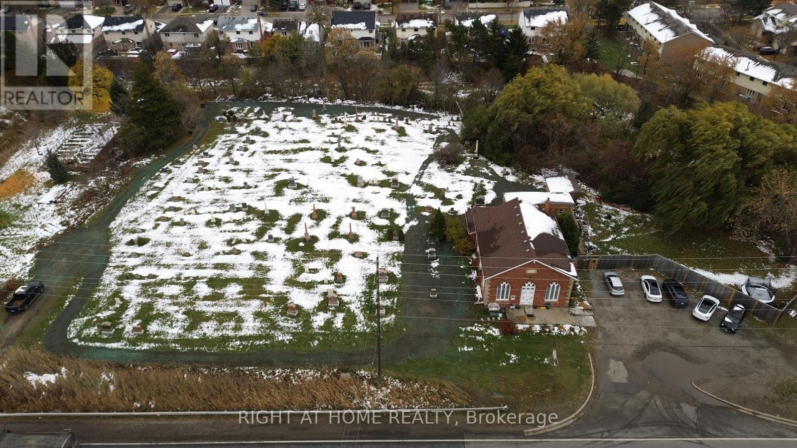 3318 Dundas Street, Burlington, Ontario  L7P 0S8 - Photo 38 - W12547154