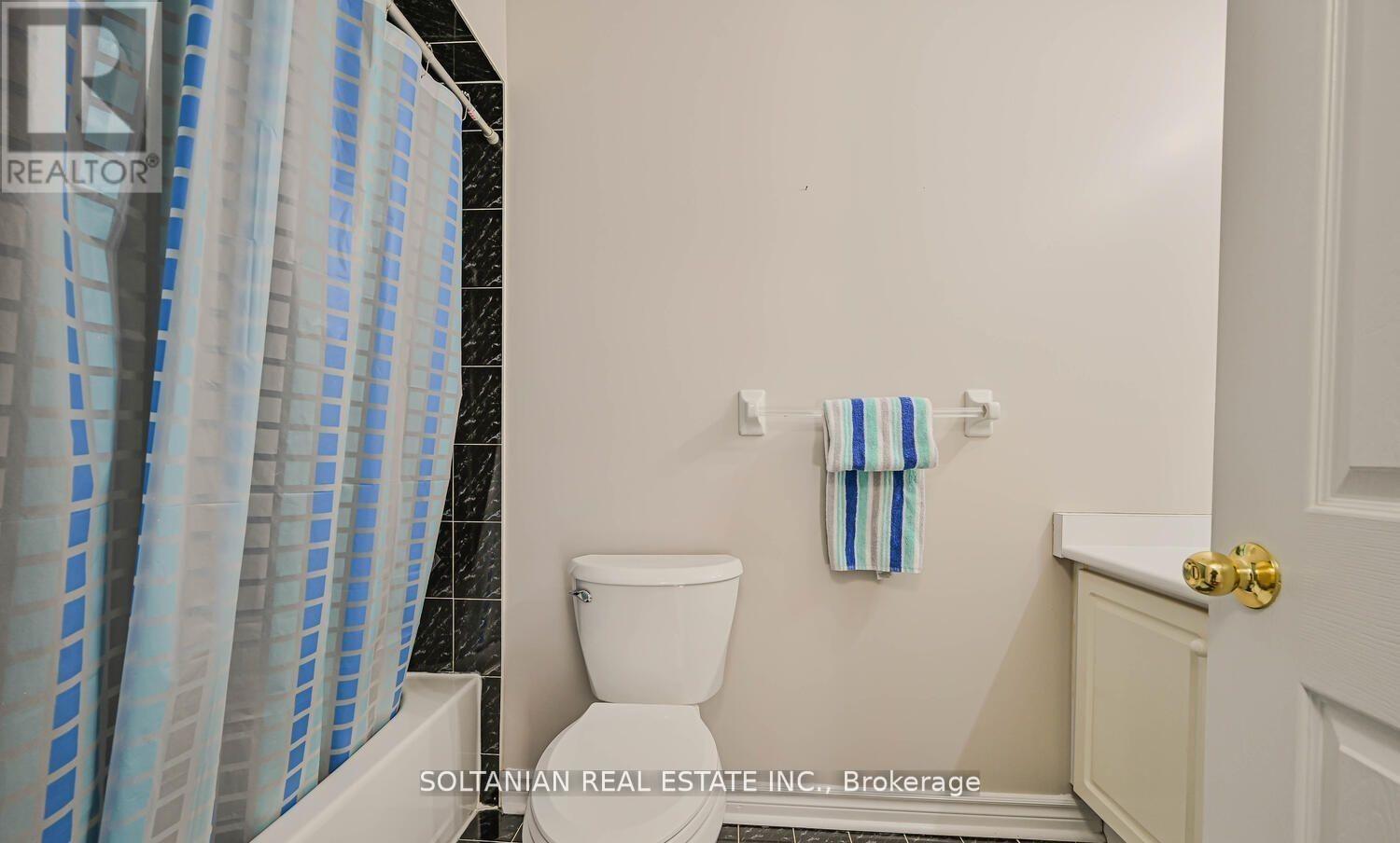 133 Shady Pine Circle, Brampton, Ontario  L6R 1K2 - Photo 16 - W12547176