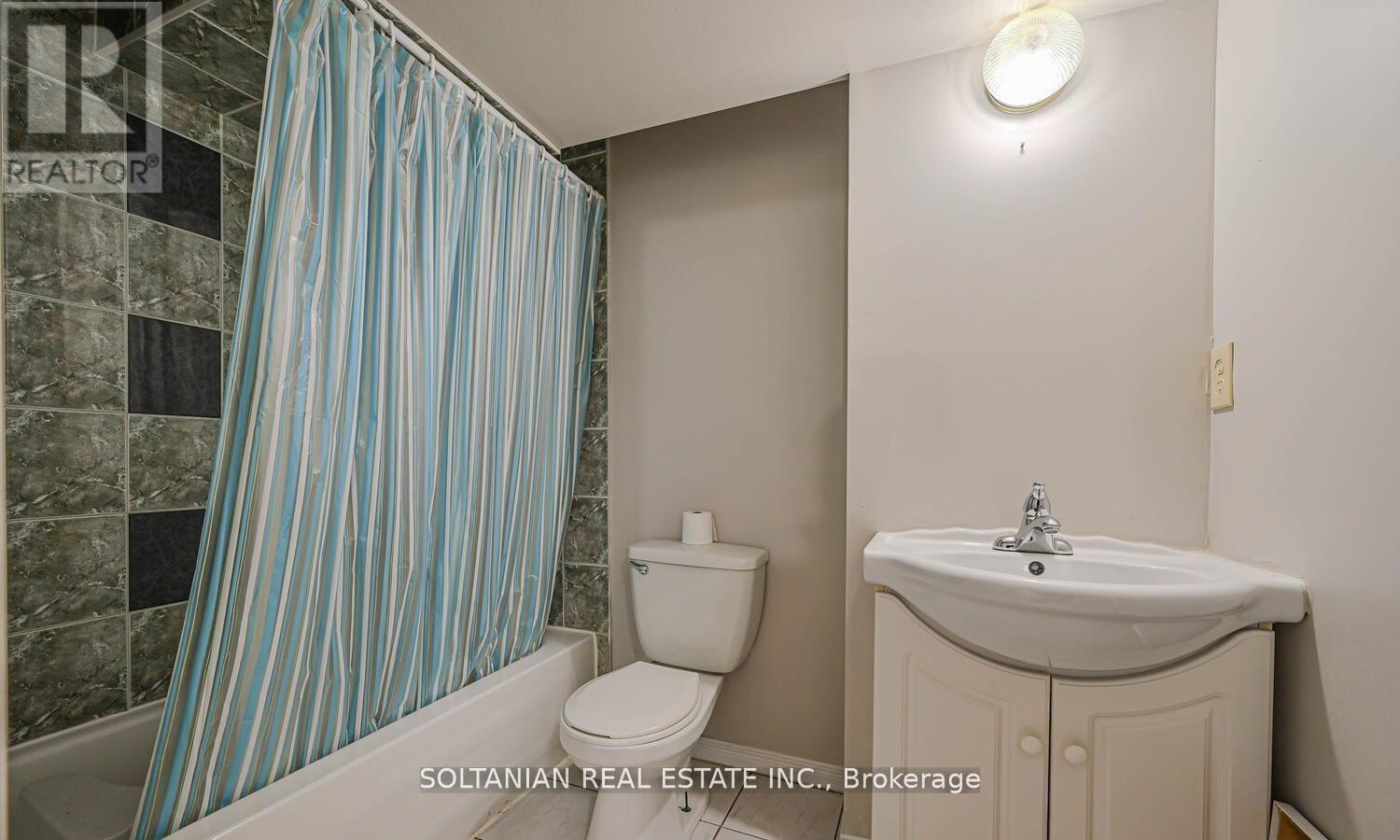 133 Shady Pine Circle, Brampton, Ontario  L6R 1K2 - Photo 17 - W12547176