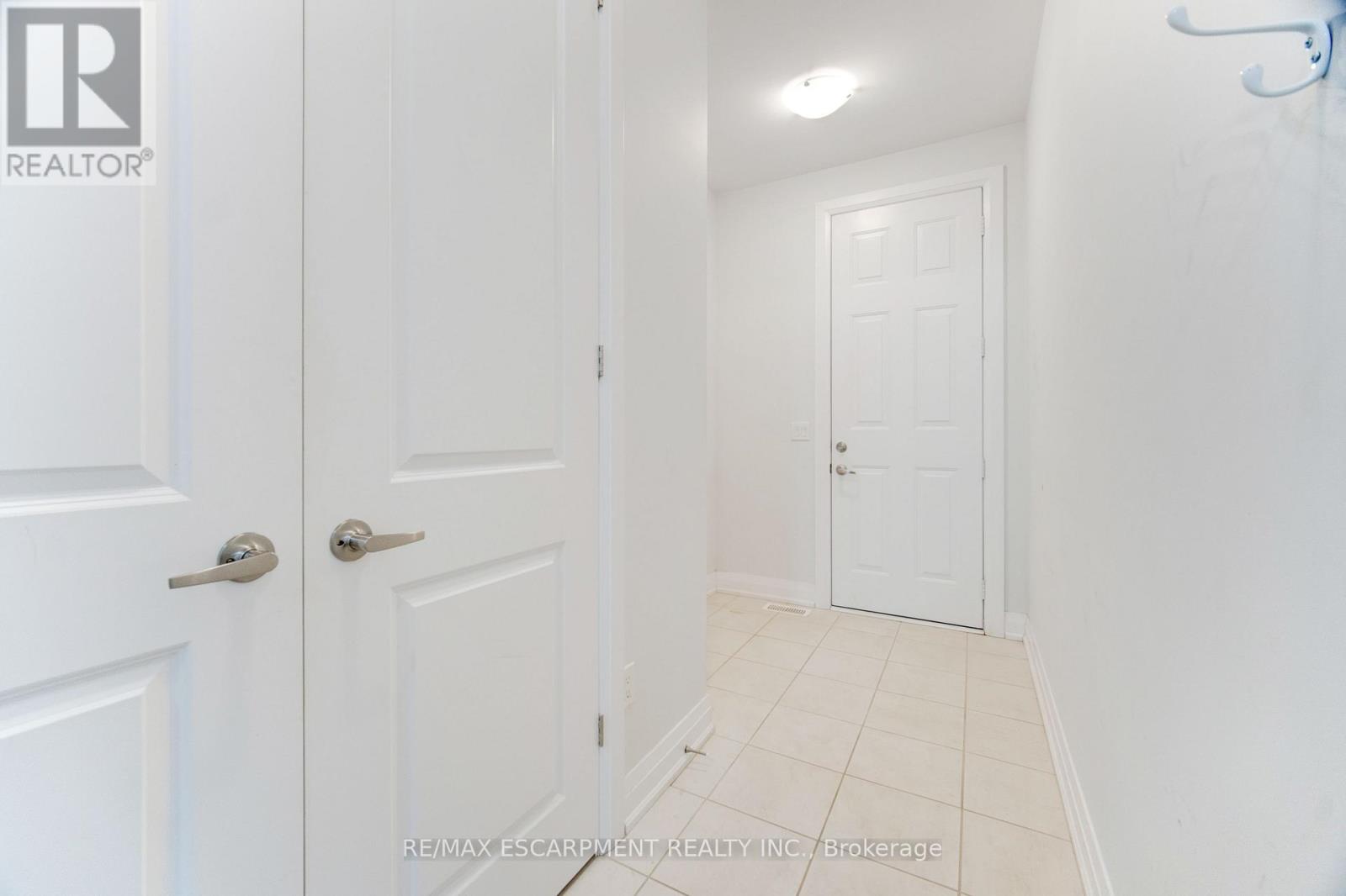 1095 Edinburgh Drive, Woodstock, Ontario  N4T 0M6 - Photo 13 - X12547134