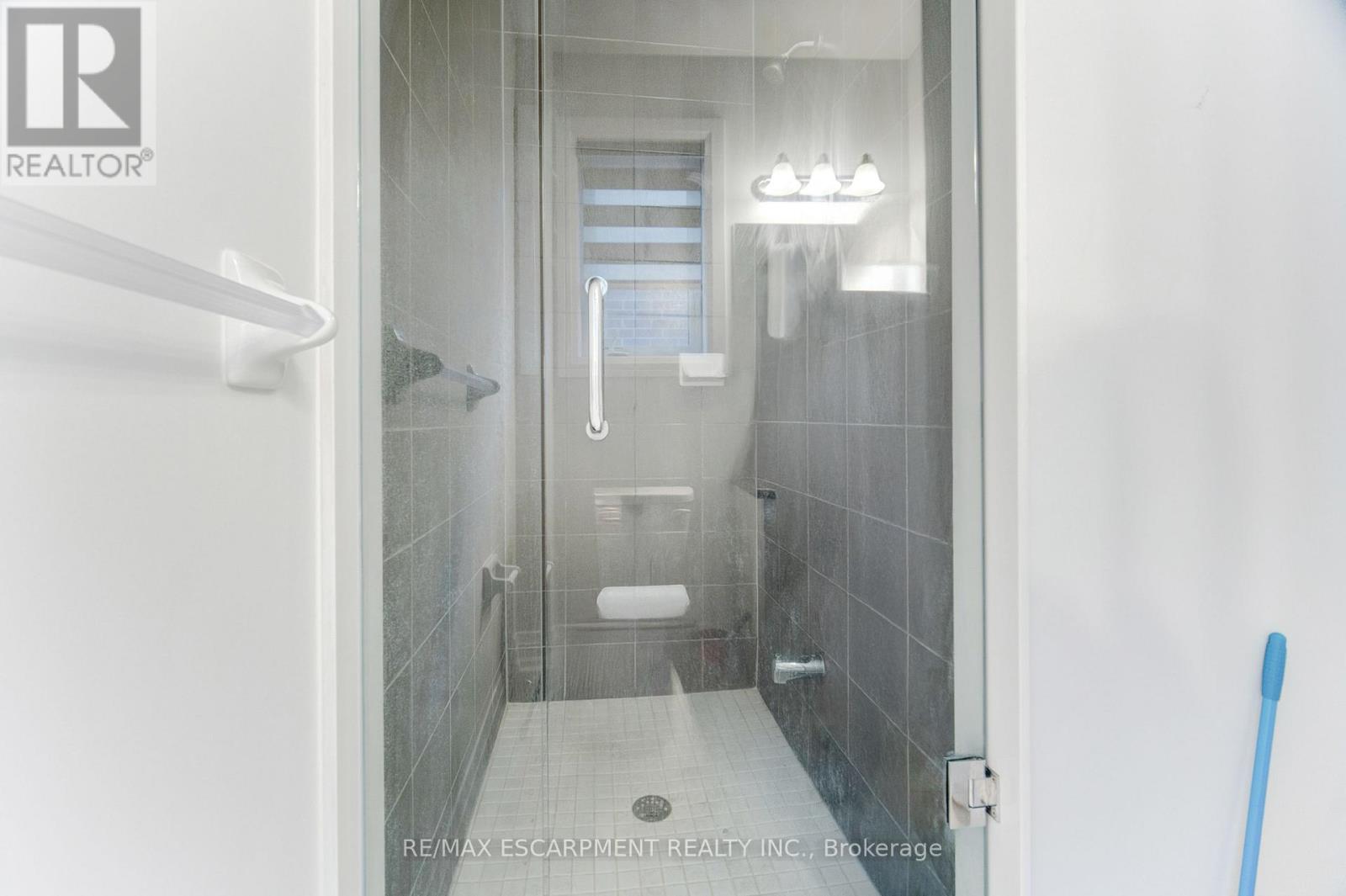 1095 Edinburgh Drive, Woodstock, Ontario  N4T 0M6 - Photo 36 - X12547134