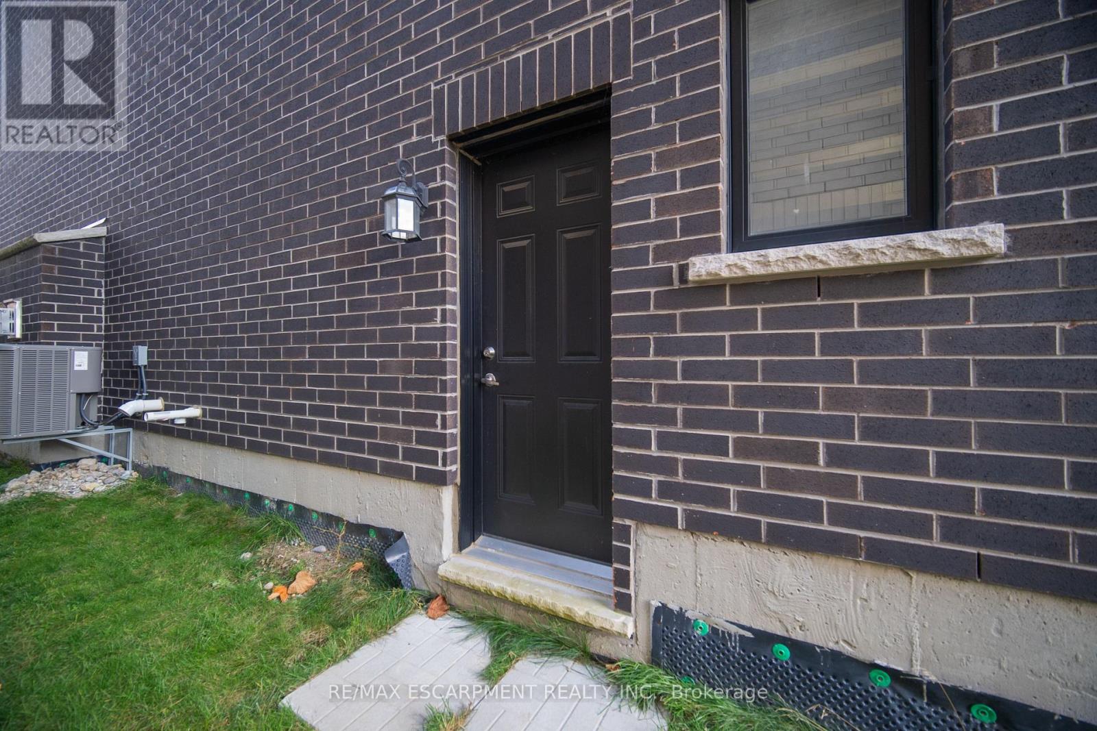 1095 Edinburgh Drive, Woodstock, Ontario  N4T 0M6 - Photo 38 - X12547134