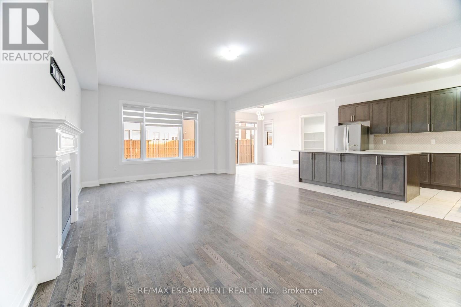 1095 Edinburgh Drive, Woodstock, Ontario  N4T 0M6 - Photo 4 - X12547134