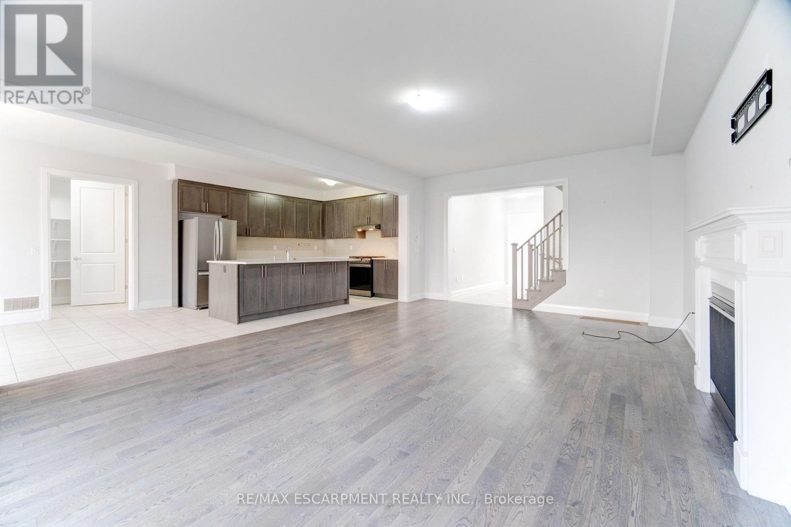 1095 Edinburgh Drive, Woodstock, Ontario  N4T 0M6 - Photo 6 - X12547134