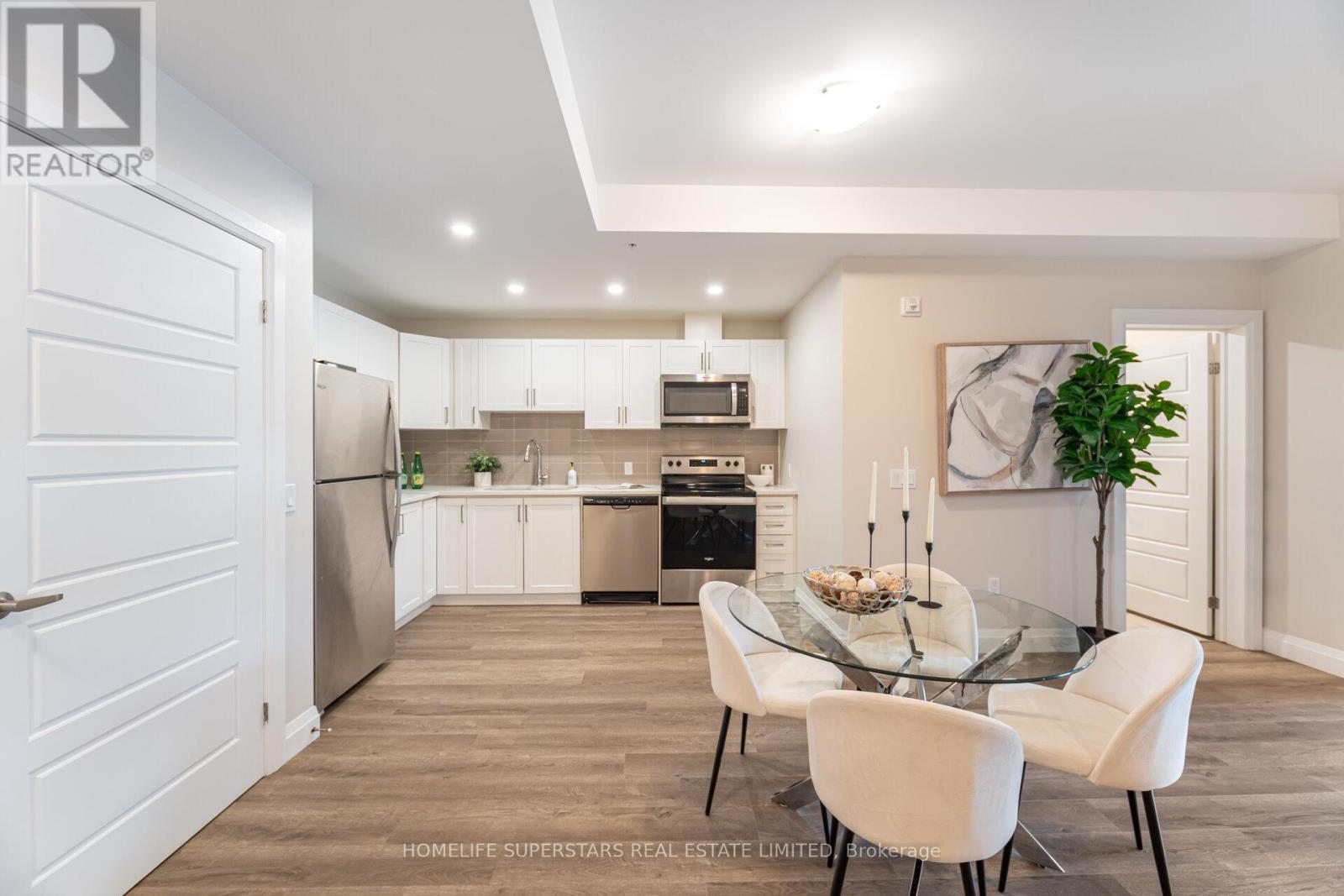 115 - 5 Wake Robin Drive, Kitchener, Ontario  N2E 0H6 - Photo 6 - X12547142