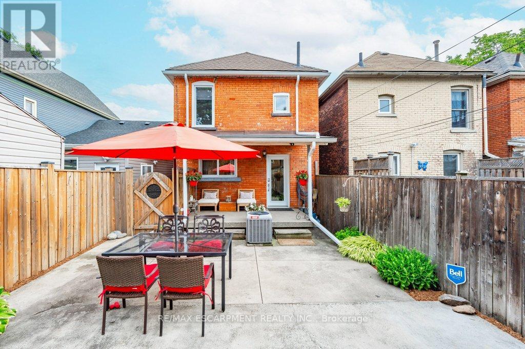 63 Beechwood Avenue, Hamilton, Ontario L8L 2S5 - Photo 42 - X12547198