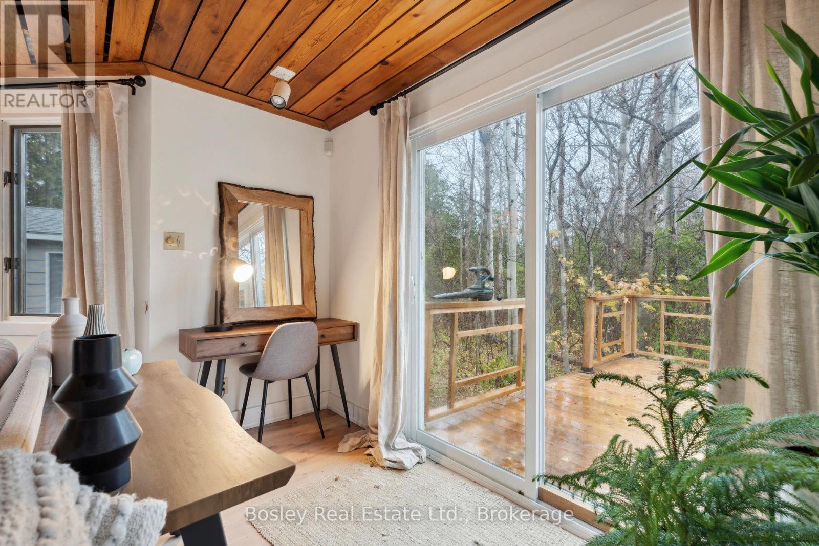 101 St Moritz Crescent, Blue Mountains, Ontario L9Y 0S6 - Photo 9 - X12547248